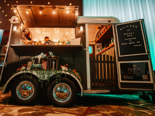 Mobile bar trailer for events