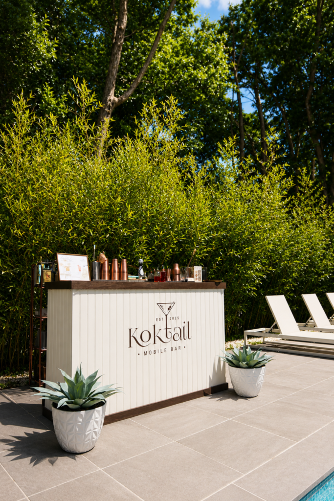 Convertible mobile bar for events
